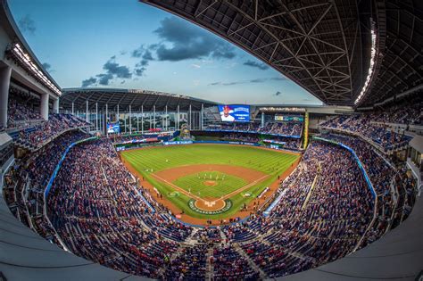 Marlins Park On Twitter Tonights Attendance Of 37446 Is The Largest Baseball Crowd In