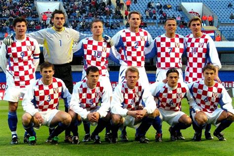 Perjalanan sang legenda bareng timnas italia bermula dari laga kualifikasi piala eropa 2000 melawan swiss di stadion friuli, udine, pada 10 oktober 1998. Kroasia, Kuda Hitam yang Mengejutkan di Prancis 1998 ...