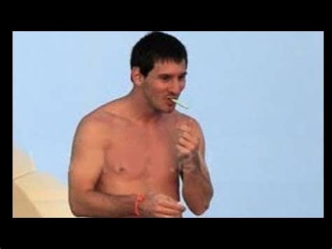 REKNOWN FOOTBALL PLAYERS WHO SMOKE IN REAL LIFE - YouTube