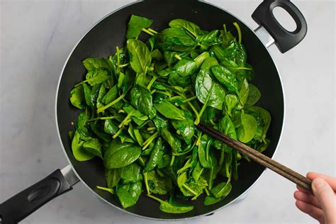 Stir Fried Spinach With Garlic Recipe