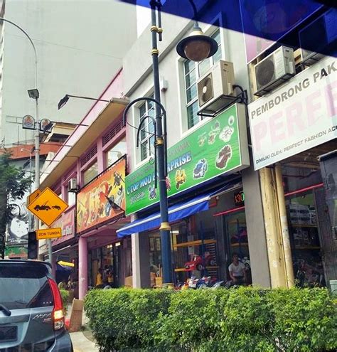 Bukanlah suatu perkara yang dirisaukan dan diragukan seseorang jika tersentuh dengan mahram di dalam keadaan berwudhu. Kedai Mainan Kanak-kanak Di Shah Alam - Toys Kuya