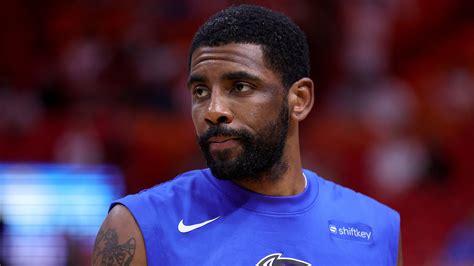 Report Kyrie Irving Staying With Mavericks For 126 Million Over 3