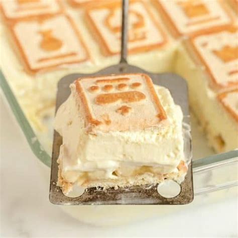2 with a hand mixer, beat together the vanilla pudding mix and milk. CHESSMAN BANANA PUDDING BEING SERVED in 2020 | Banana ...