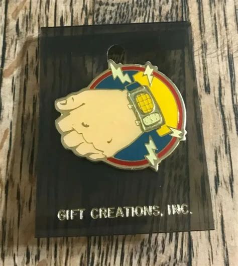 VINTAGE DISNEY GIFT Creations Dick Tracy Cartoon Collectible Enamel Pin
