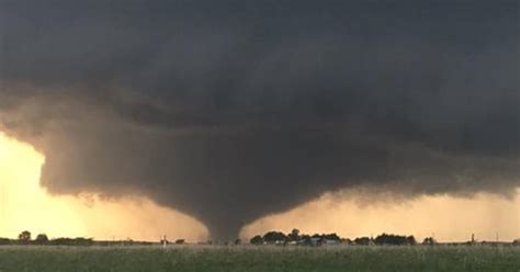 Kansas Tornado Causes Widespread Damage Cbs News