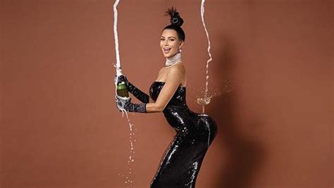 Kim Kardashian Bares Full Derriere To Break The Internet