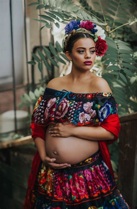 50 Cute Maternity Photo Ideas To Try In 2023