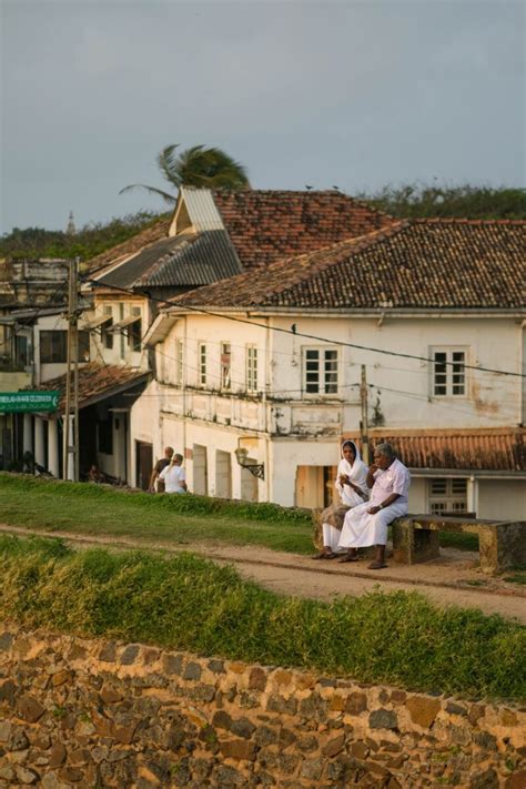 A Guide To Galle Fort Sri Lankas Dutch Colonial Gem Man Vs Globe