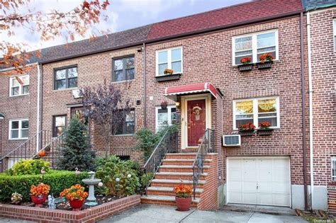 97 37 72 Dr Forest Hills Ny 11375 Mls 3307643 Redfin