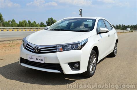 The most affordable tyre available for the corolla altis is the aeolus, which is priced at rs. 2014 Toyota Corolla Altis Petrol Review front three quarter