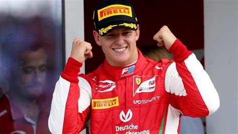 Racing dynasties are nothing new but could we be seeing the start of a new one as mick schumacher follows his father michael and uncle ralf into the formula 1 ranks? Mick Schumacher wechselt in die Formel 1: Cockpit bei Haas ...