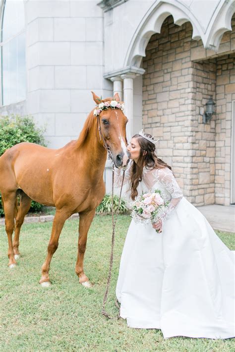 Bridal Session With The Brides Horse A Gorgeous Floral Crown For Your