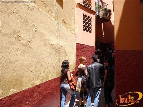 Callejon Del Beso The Alley Of The Kiss Guanajuato