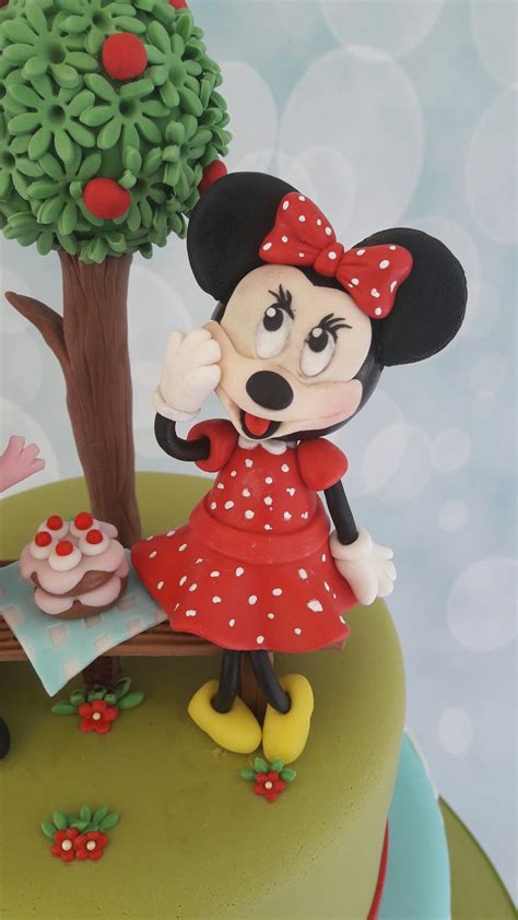 Please be sure to check my shop announcement for current production times & notifications. Minnie mouse fondant cake topper. | Fondant cake topper ...