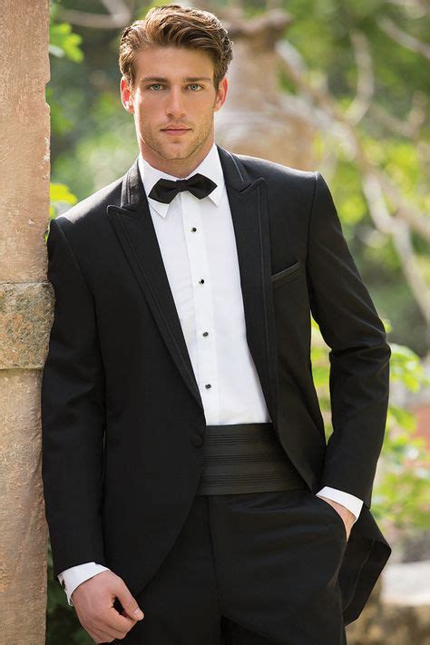 Poses In Tux Ideas Wedding Suits Tuxedo For Men Wedding Suits Men