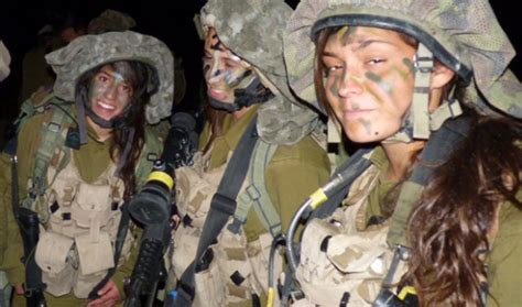 israeli female soldiers show path u s women warriors are on the world from prx
