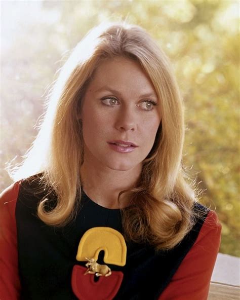 Elizabeth Montgomery Publicity Photo From 1971 For Bewitched Abc
