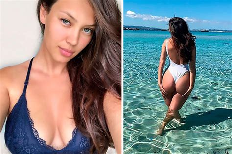 Michelle Carvalho Instagram Stunning Models Post Goes Viral For