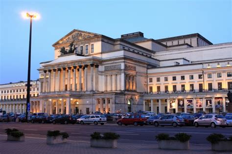 Uniwersytet Trzeciego Wieku Wyjazd Do Teatru Narodowego W Warszawie