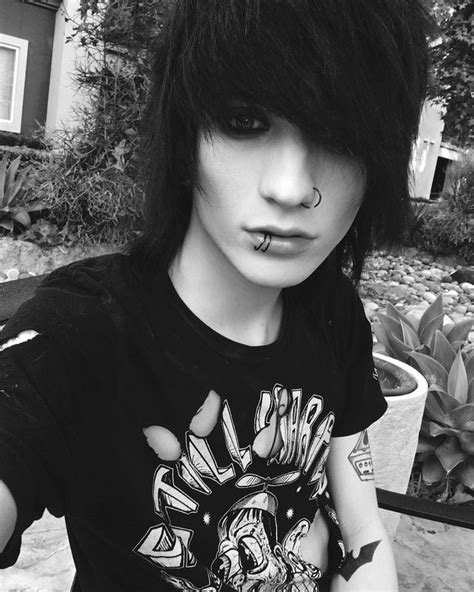 Pin By ⋆ ˚｡⋆୨୧˚ On A Lick The Star Cute Emo Guys Emo Guys