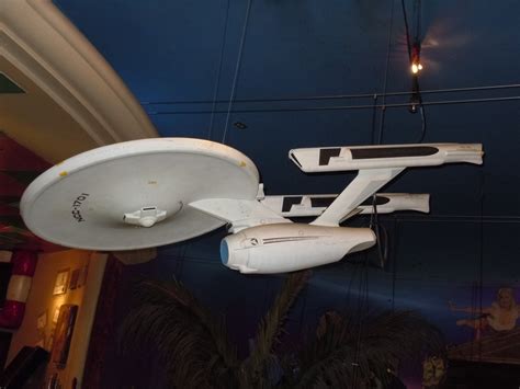 Hollywood Movie Costumes And Props Starship Enterprise Model From Star