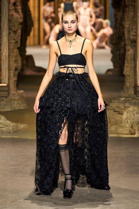 克里斯汀迪奥 Christian Dior 春夏高级成衣秀 Paris Spring 天天时装 口袋里的时尚指南