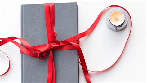 Check spelling or type a new query. 8 thoughtful gifts you can gift your special lady, on ...