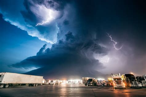 Storm Chasing Photography By Mike Hollingshead Sky Photos Clouds