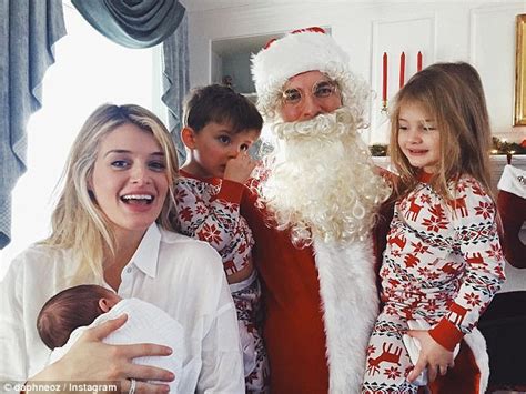 Daphne Oz Shares Swimsuit Photo Of Herself With Newborn Daily Mail Online