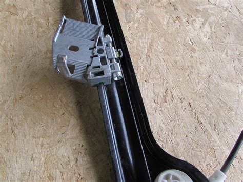 Documents are official bmw manuals in zip/pdf format. BMW Door Window Regulator, Passenger's 51337198910 2003-2008 E85 E86 Z4 - Hermes Auto Parts