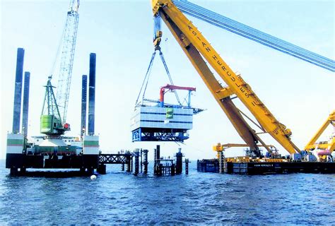Offshore Platform Installation Offshore Oil And Gas Exploration