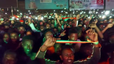 አስደናቂ የህዝብ ጎርፍ በቴዲ ኮንሰርት ላይ ከመስቀል አደባባይ Teddy Afro Live Concert 2020 Youtube