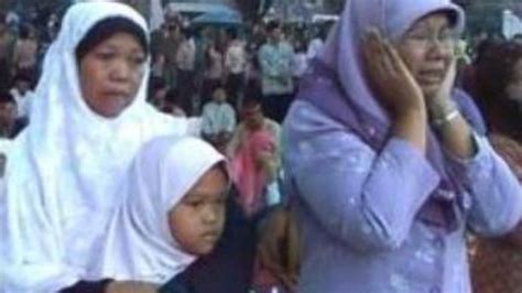 Indonesia Remembers Java Quake Victims — Rt World News