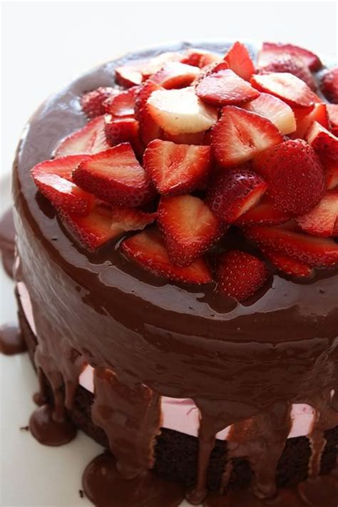 The Best Chocolate Covered Strawberry Ice Cream Cake Desserts Corner