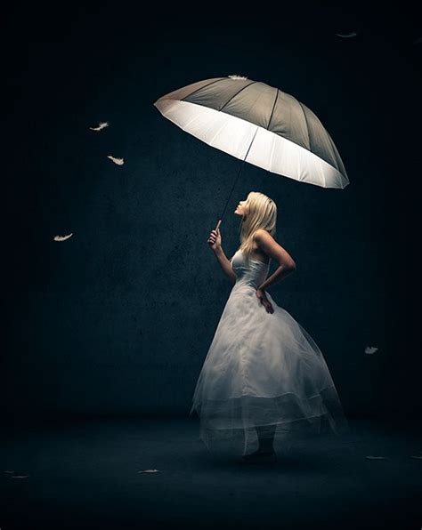 Fotografía Girl With Umbrella And Feathers Por Johan Swanepoel En 500px Sanat Fotoğrafçılığı