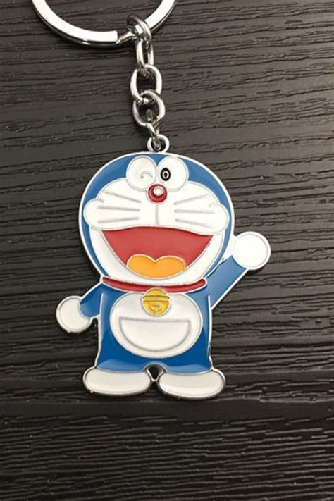 Doraemon In 2021 Doraemon Cat Keychain Chains For Men