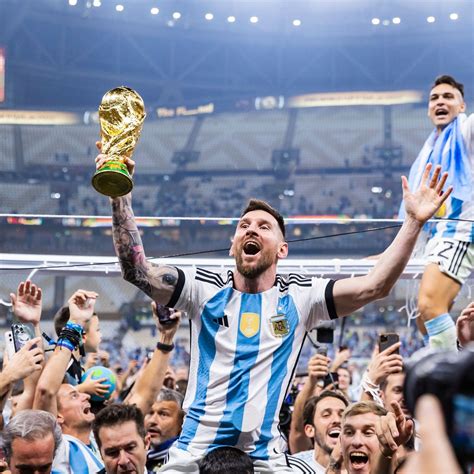 Messi Lifts The World Cup And Ends The Ronaldo Debate Wsj