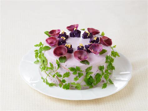 Salad Cakes Are The Latest Health Food Craze To Hit Japan