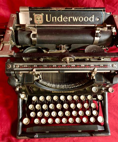 Vintage Underwood Typewriter No 4