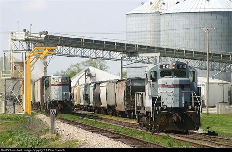 Railpicturesnet Photo Eirc 1040 Eastern Illinois Railroad Company Emd