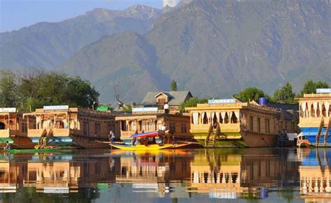 Houseboats In Kashmir Houseboats In Dal Lake And Nagin Lake