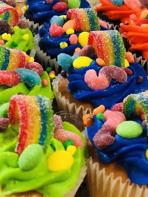 Rainbow Cupcakes Rainbow Cupcakes Party Themes Desserts