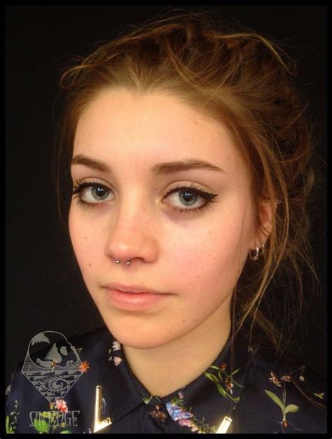 On Edge Piercing And Tattooing Den Haag Welkom Nose Piercing Small