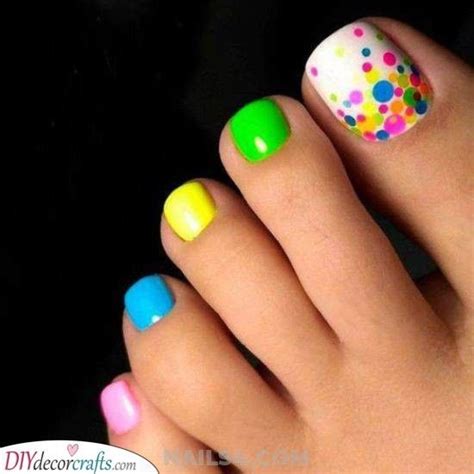 a lovely rainbow happy colours summer toe nails toe nail designs toenail art designs