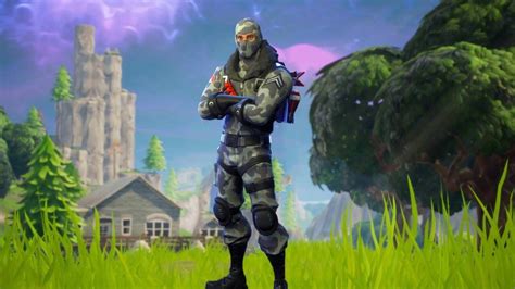 Fortnite Soldier Review Wallpaper Download High Resolution 4k Wallpaper