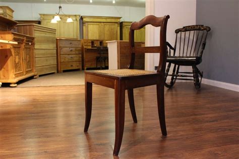 Der stuhl wurde mit hellblauer actylfarbe gestrichen und hat eine sitzfläche mit sternenmuster. Antiker Biedermeier Stuhl, Buche, mit neuem Geflecht