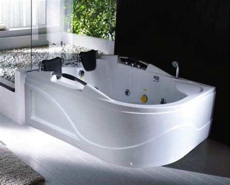 It has a depth of 14 inches to give a soothing and comfortable soaking after a sweaty day, it is ideal for a tall person too. 2 Person Soaking Tub Cheap : Cherry Home Design - 2 Person ...