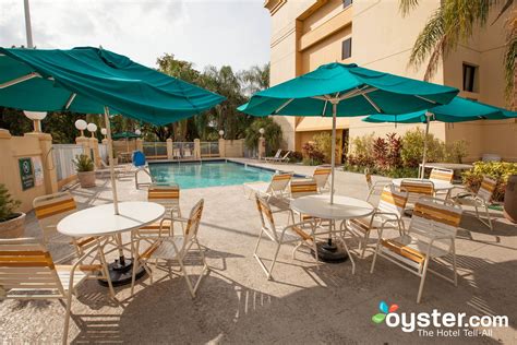 Hotel in miami with free breakfast and outdoor pool. La Quinta Inn & Suites by Wyndham Miami Airport East ...