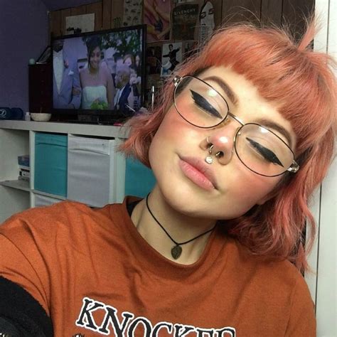 ̗̀ 𝘴𝘢𝘪𝘵𝘩 𝘮𝘺 𝘩𝘦 𝘈 𝘳𝘵 ̖́ with images aesthetic hair bangs and glasses girls makeup
