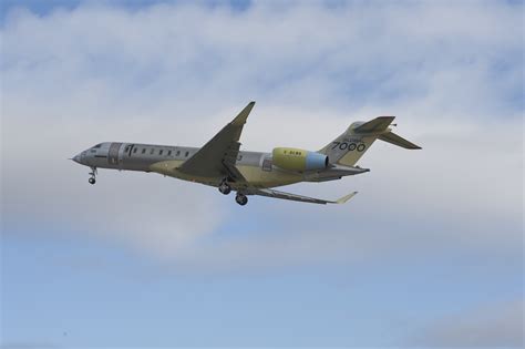 Bombardier Global 7000 Aircraft Successfully Completes First Flight